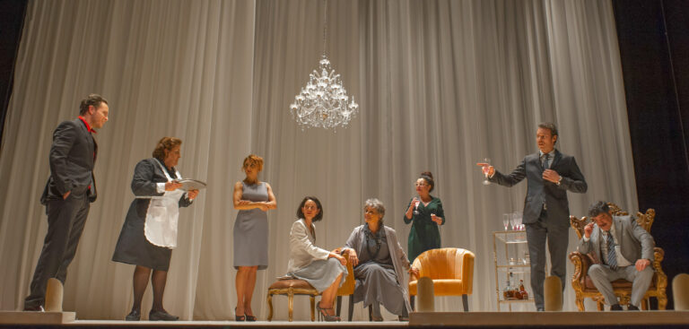 Milano, il Teatro Manzoni presenta la nuova stagione