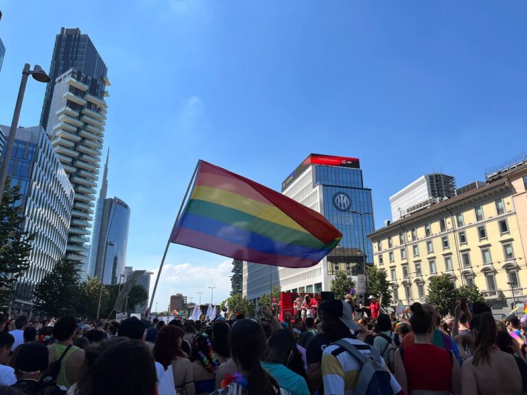 milano pride 2022 Famiglie arcobaleno famiglie omogenitoriali, omofobia