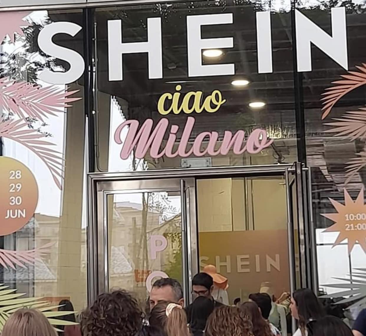 Shein riapre a Milano: ecco il pop up store a Palazzo ...