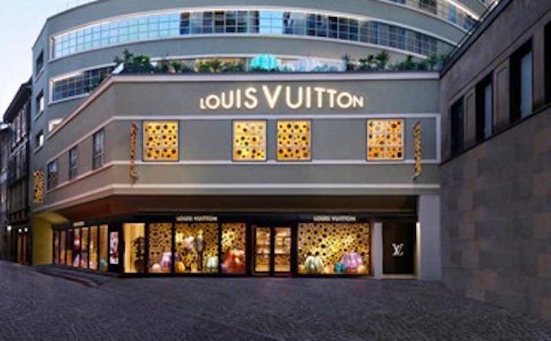 Il nuovo spazio Louis Vuitton, ex Garage Traversi a Milano