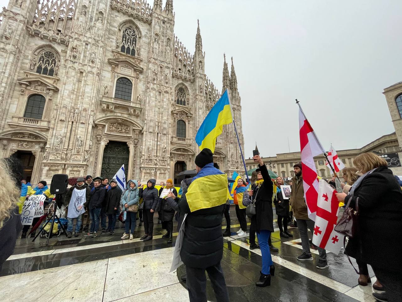 Manifestazione pro Ucraina a Milano