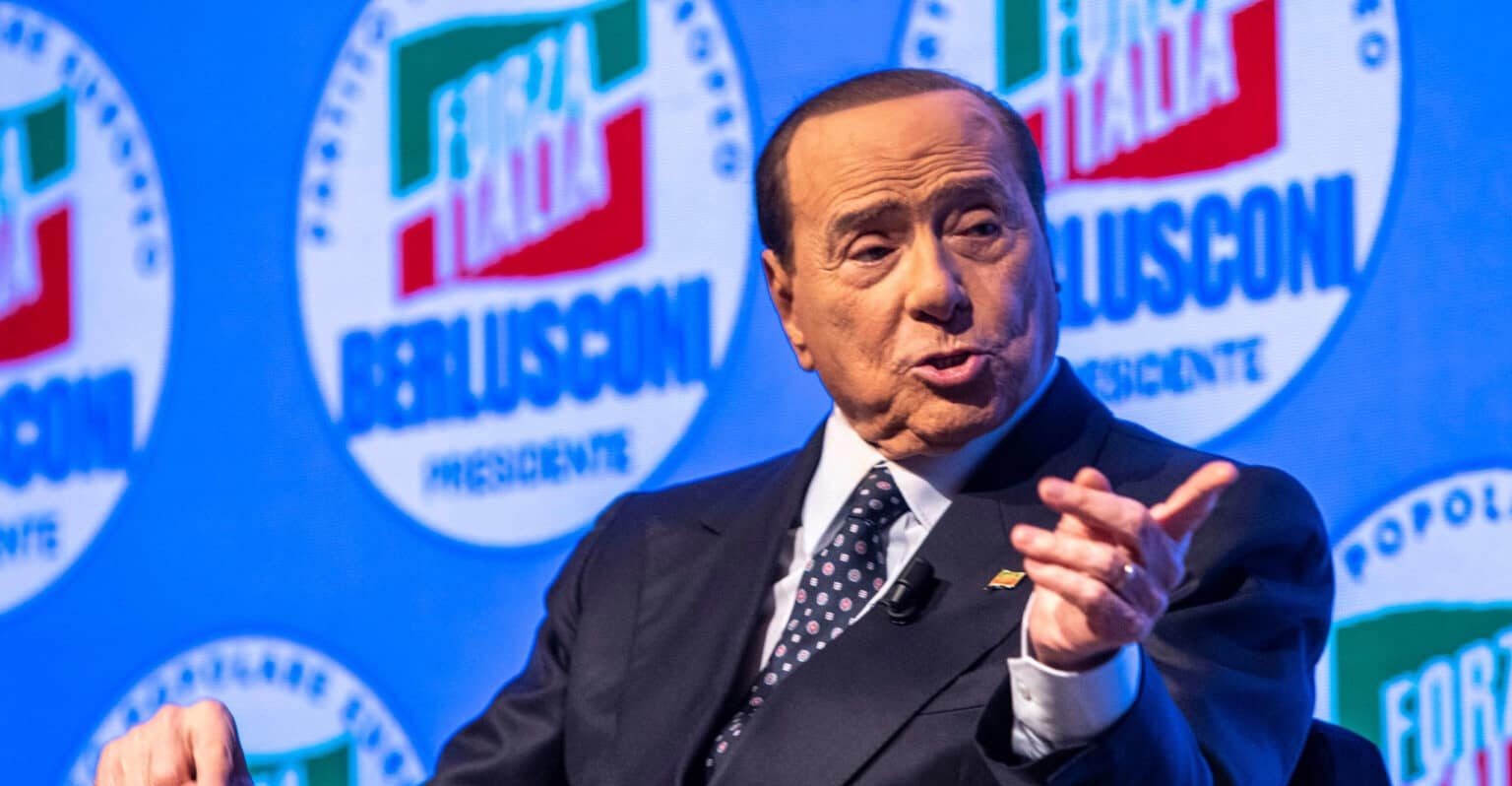 Silvio Berlusconi dimesso