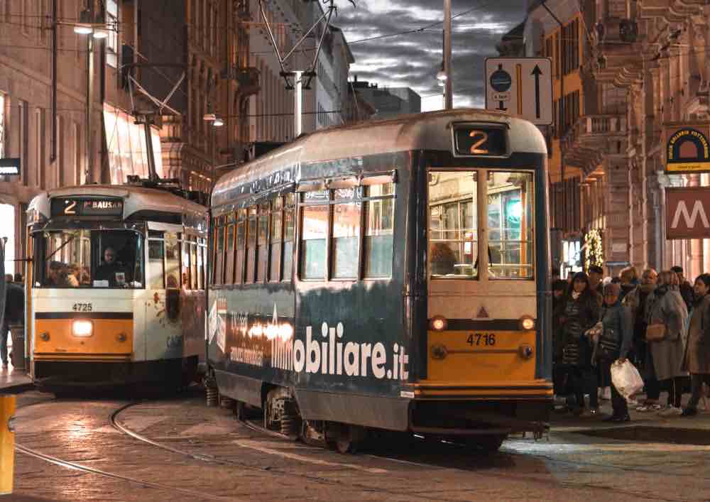 Trilocali a Milano, tram