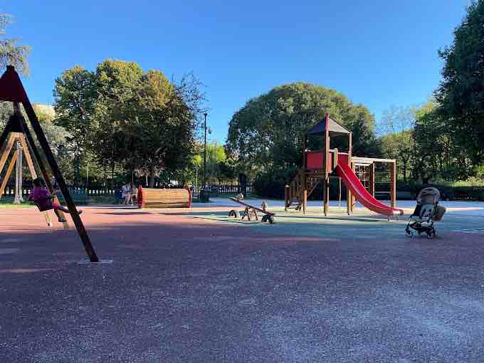 Rapimenti dei bambini a Milano, area giochi del Parco Vergani in zona Pagano