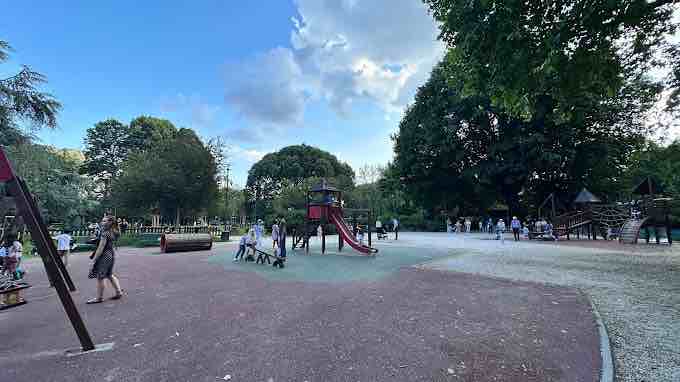 Rapimenti dei bambini a Milano, area giochi del Parco Vergani in zona Pagano