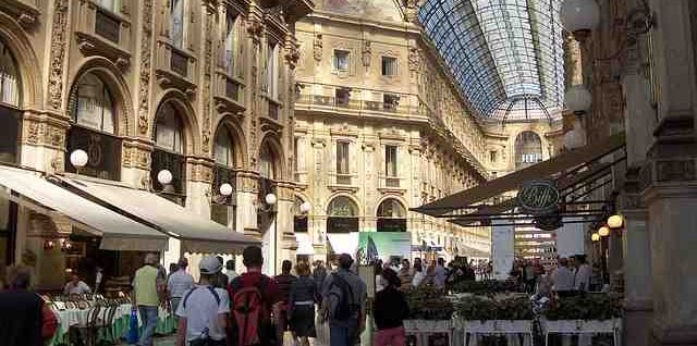 Guida turistica umana a Milano, tassa di soggiorno