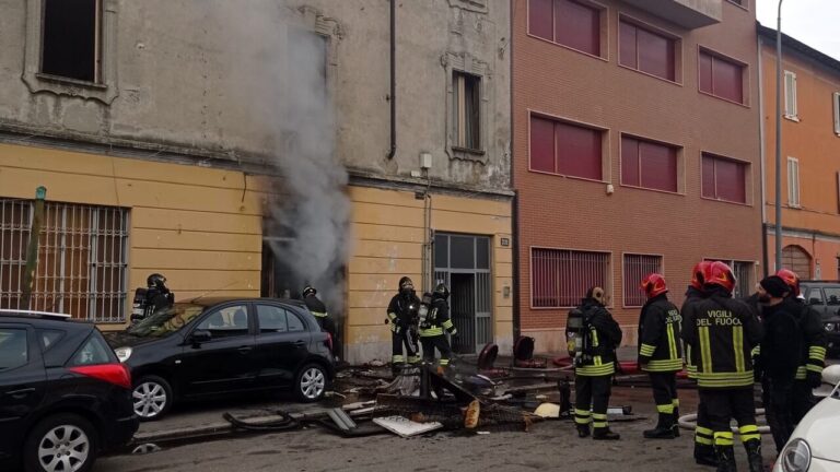 Incendio in un dormitorio abusivo, Incendio a Milano
