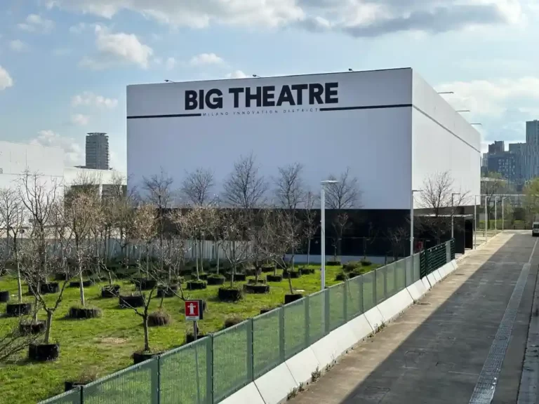 Big Theatre - esterno